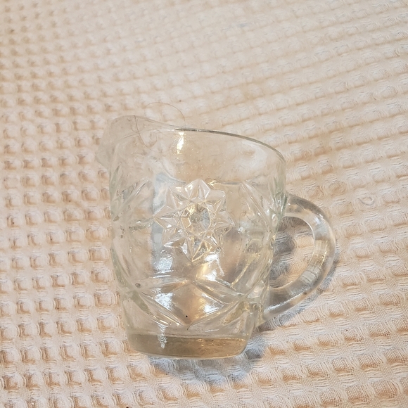 VINTAGE ANCHOR HOCKING COFFEE CREAMER AND SALT SHAKER - Picture 5 of 9